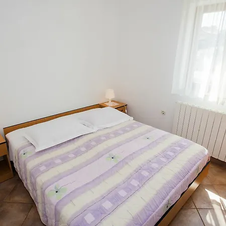 Antonieta 1209 * Банджоле